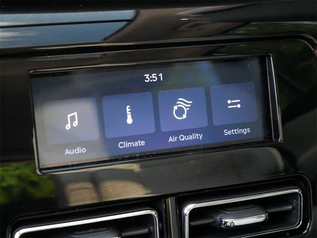 Photo of 2025 White Metallic Lincoln Aviator