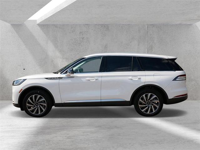 Photo of 2025 White Metallic Lincoln Aviator
