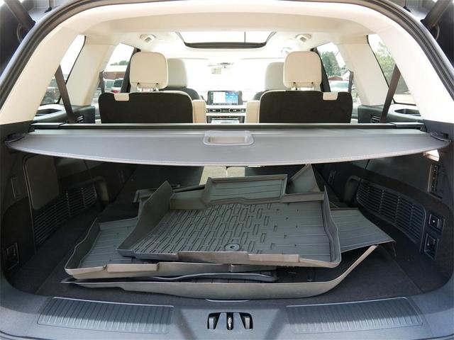 Photo of 2025 White Metallic Lincoln Aviator