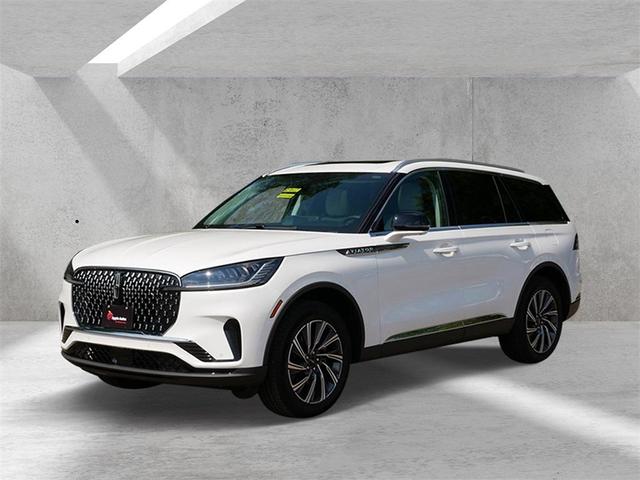 Photo of 2025 White Metallic Lincoln Aviator
