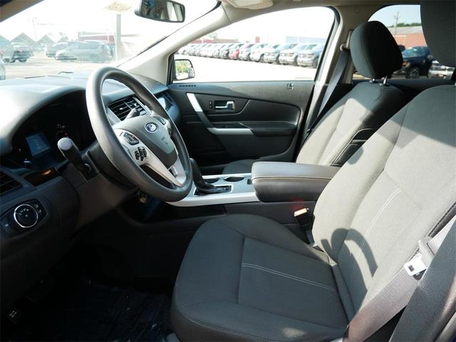 Photo of 2014 Blue Metallic Ford Edge