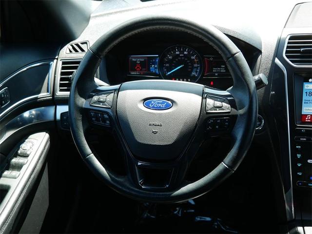 Photo of 2018 Shadow Black Ford Explorer