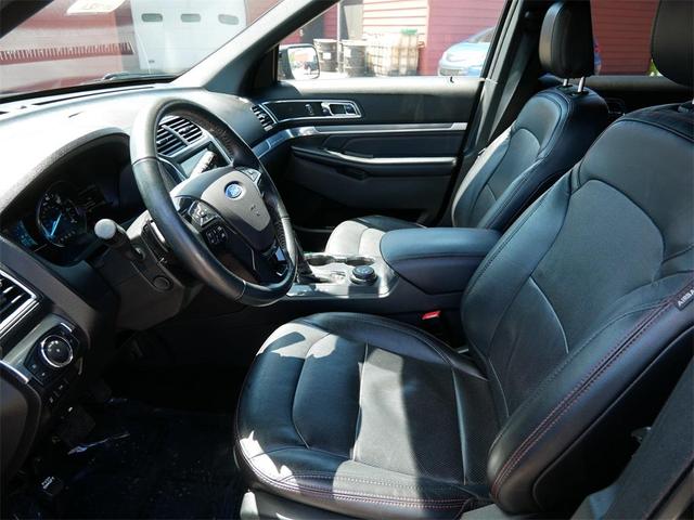 Photo of 2018 Shadow Black Ford Explorer