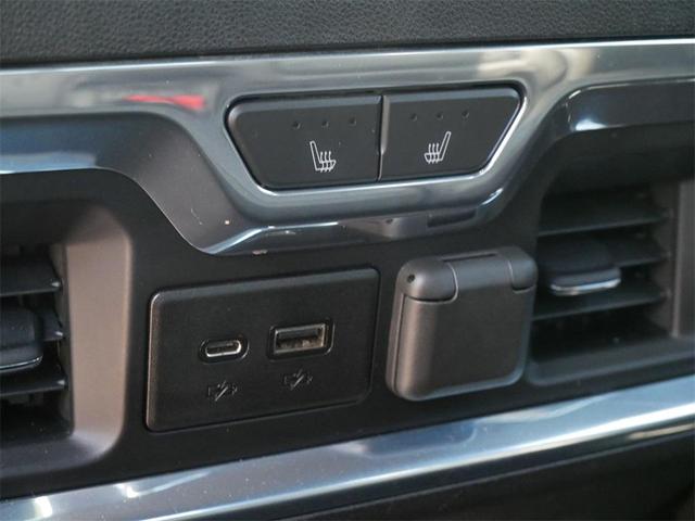 Photo of 2019 Black Chevrolet Silverado 1500
