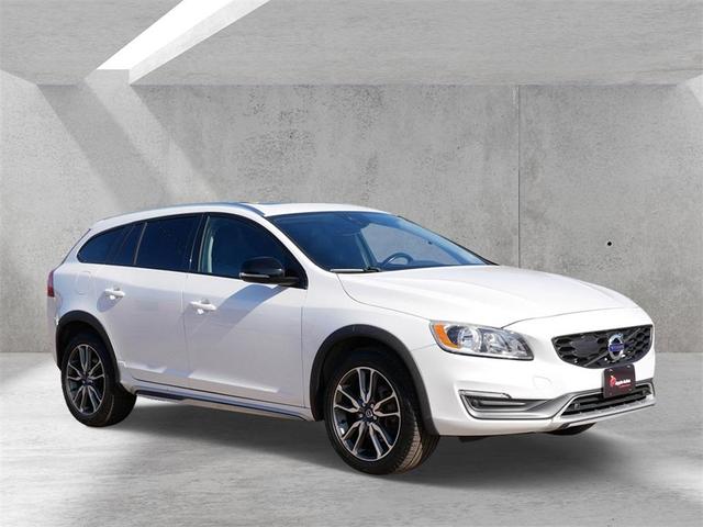2015 Volvo V60 Cross Country