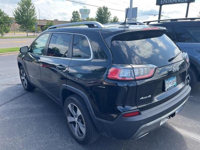 Photo of 2019 Diamond Black Jeep Cherokee