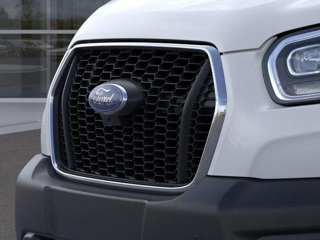Photo of 2025 Oxford White Ford Transit-250