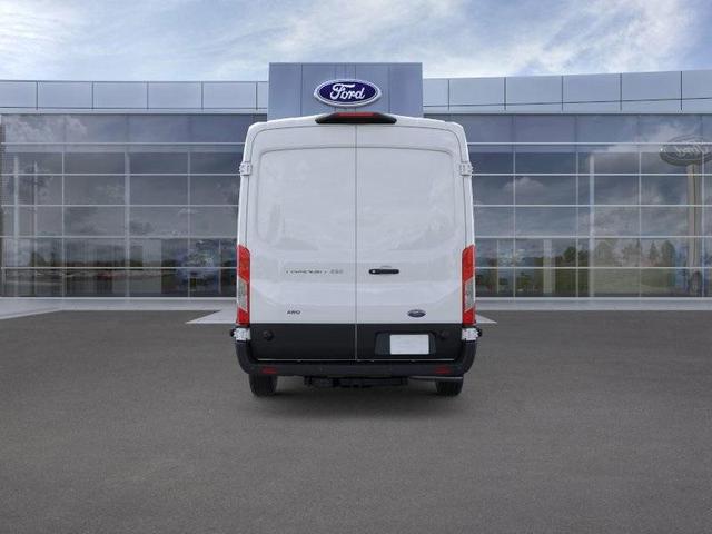 Photo of 2025 Oxford White Ford Transit-250