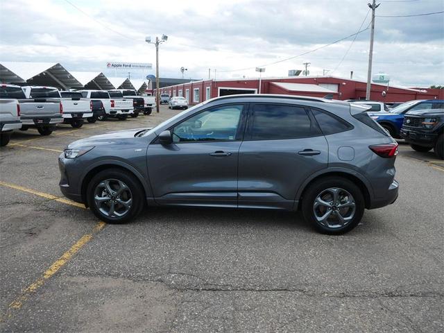 Photo of 2023 Carbonized Gray Metallic Ford Escape