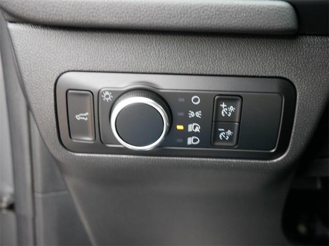Photo of 2023 Carbonized Gray Metallic Ford Escape