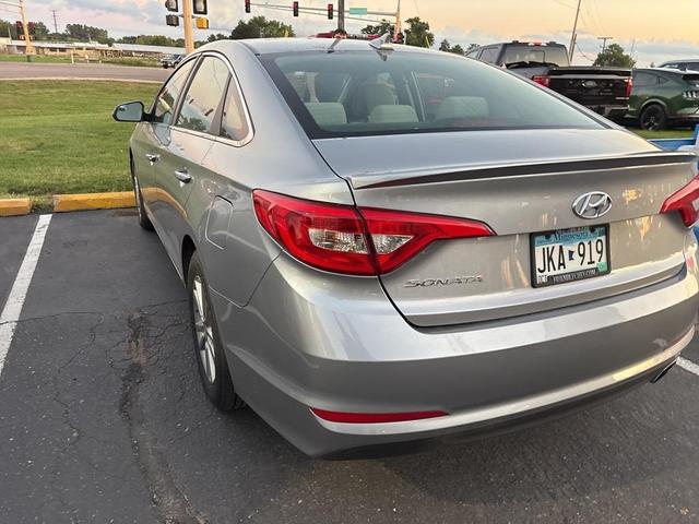 Photo of 2016 Shale Gray Metallic Hyundai SONATA