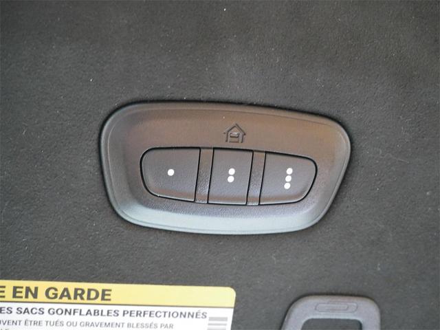 Photo of 2024 Bright White Clearcoat Jeep Grand Cherokee