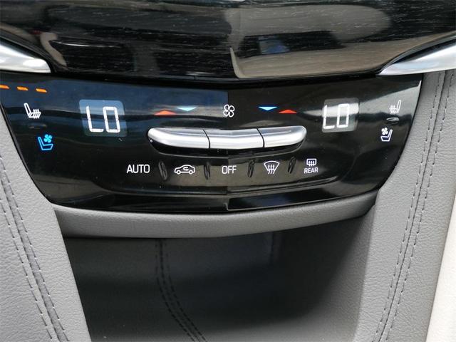 Photo of 2023 Silver Metallic Cadillac XT6