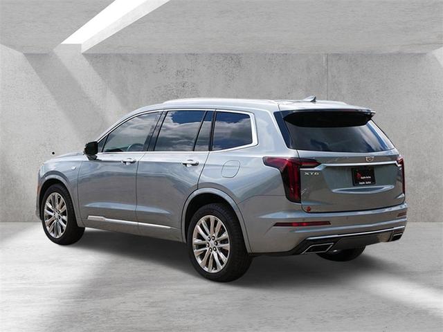 Photo of 2023 Silver Metallic Cadillac XT6