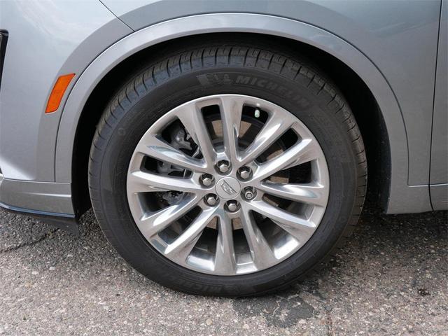 Photo of 2023 Silver Metallic Cadillac XT6