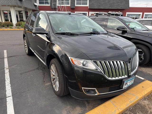 Photo of 2012 Tuxedo Black Metallic Lincoln MKX