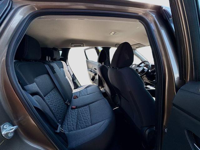 Photo of 2025 Canyon Bronze M Nissan Kicks