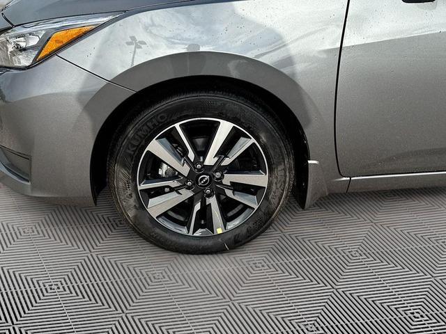 Photo of 2025 Gun Metallic Nissan Versa