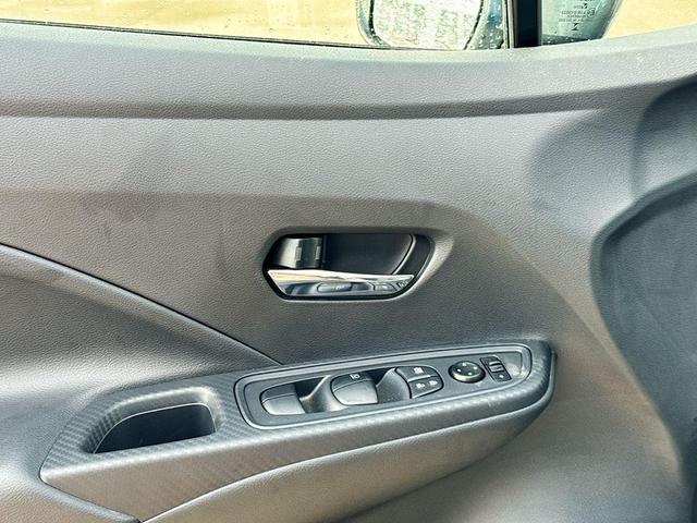 Photo of 2025 Gun Metallic Nissan Versa
