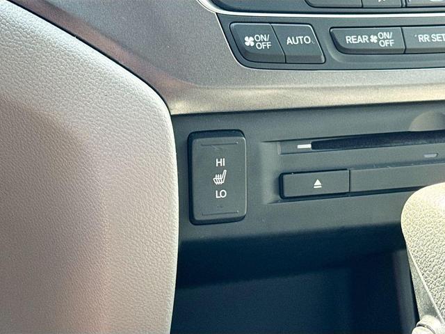 Photo of 2017 Gray Honda Pilot