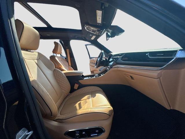 Photo of 2024 Midnight Sky Jeep Grand Cherokee L