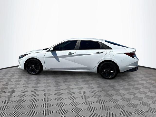 Photo of 2021 Quartz White Hyundai ELANTRA