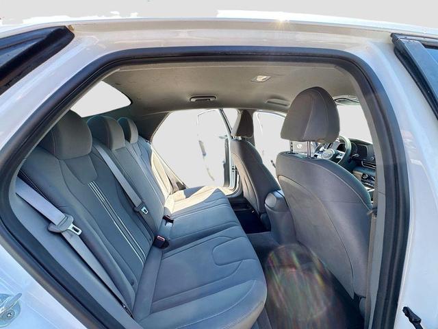 Photo of 2021 Quartz White Hyundai ELANTRA