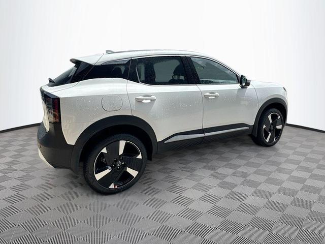 Photo of 2025 Aspen White Tri Nissan Kicks