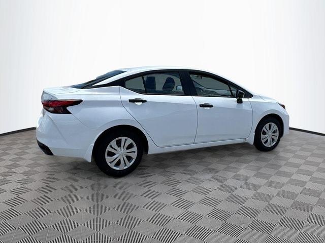Photo of 2025 Cloud White Nissan Versa