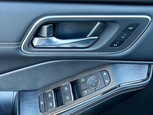Photo of 2025 Deep Ocean Blue Nissan Rogue