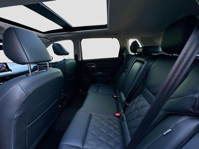 Photo of 2025 Deep Ocean Blue Nissan Rogue