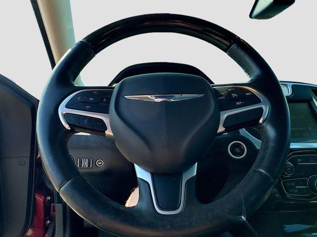 Photo of 2016 Velvet Red Pearlcoat Chrysler 300C
