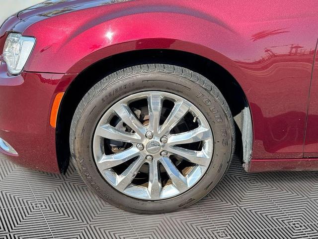 Photo of 2016 Velvet Red Pearlcoat Chrysler 300C