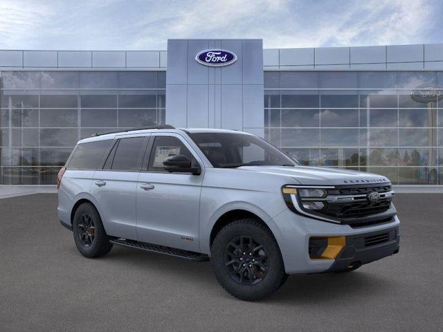 Photo of 2025 Glacier Gray Metallic TriCoat Ford Expedition