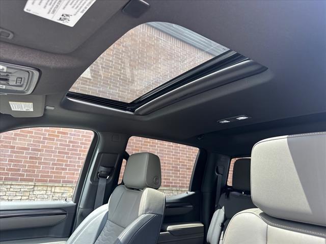 Photo of 2022 Summit White Chevrolet Silverado 1500