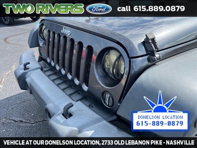 Photo of 2018 Granite Crystal Metallic Clearcoat Jeep Wrangler JK Unlimited