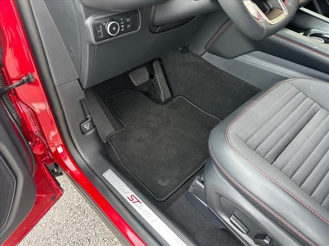 Photo of 2025 Rapid Red Metallic Tinted Clearcoat Ford Explorer