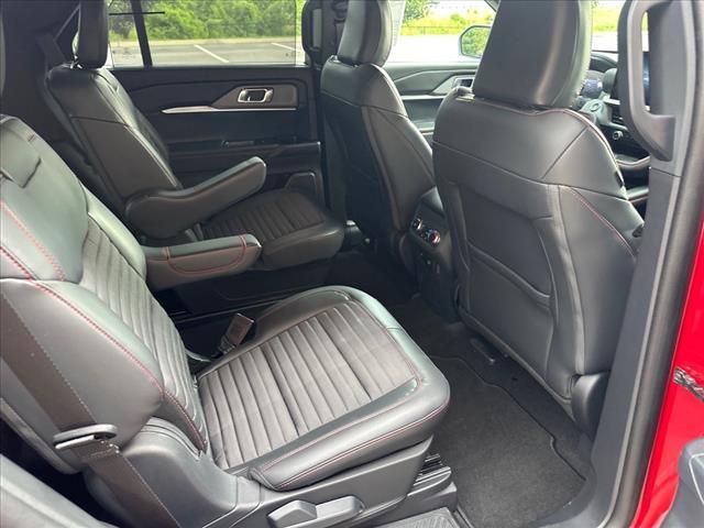 Photo of 2025 Rapid Red Metallic Tinted Clearcoat Ford Explorer