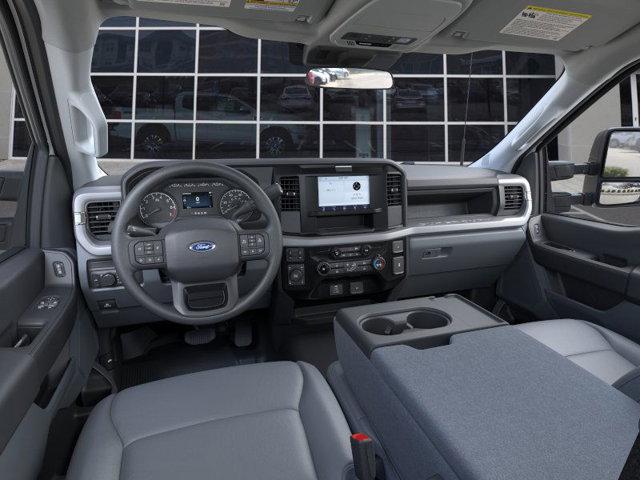 Photo of 2026 Oxford White Ford F-250
