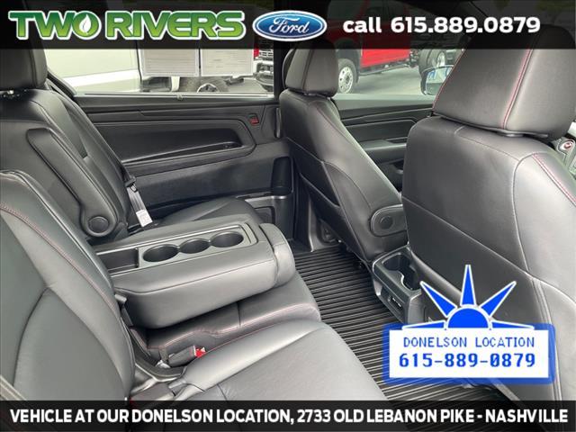 Photo of 2024 Crystal Black Pearl Honda Odyssey