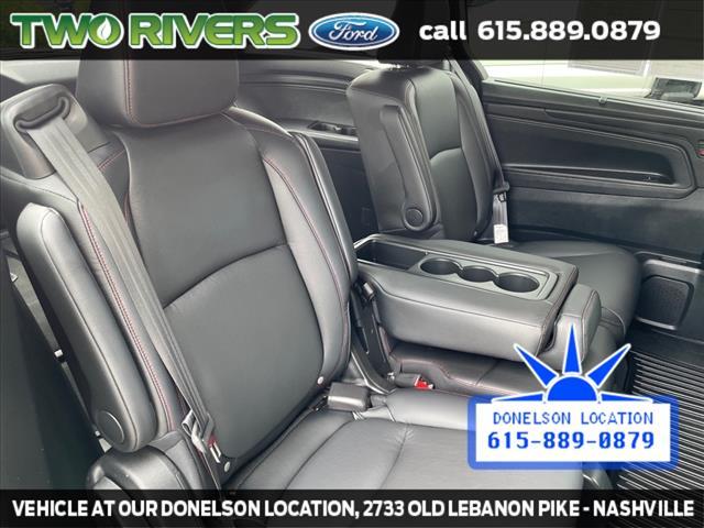 Photo of 2024 Crystal Black Pearl Honda Odyssey