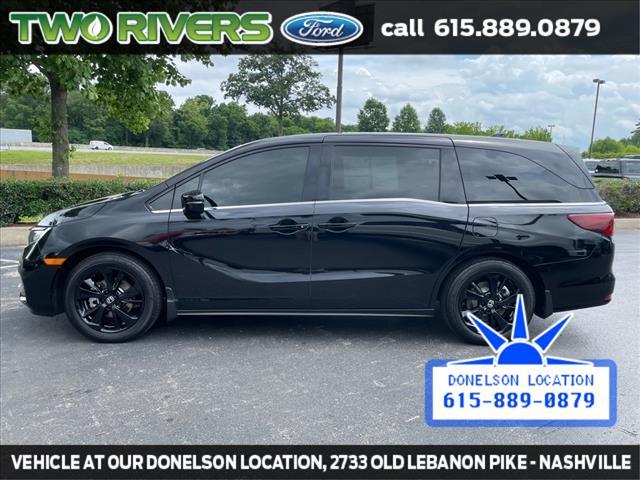 Photo of 2024 Crystal Black Pearl Honda Odyssey