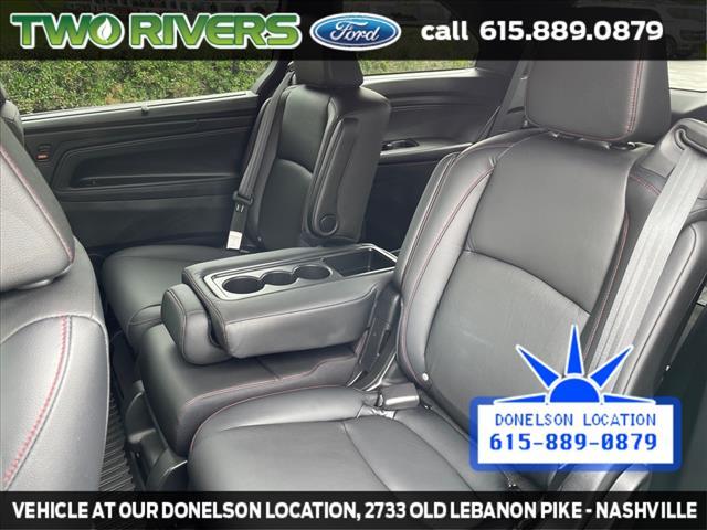 Photo of 2024 Crystal Black Pearl Honda Odyssey