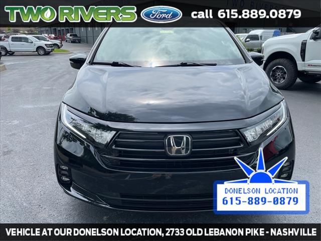 Photo of 2024 Crystal Black Pearl Honda Odyssey