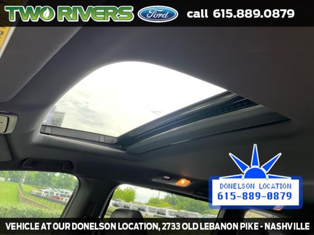 Photo of 2024 Crystal Black Pearl Honda Odyssey