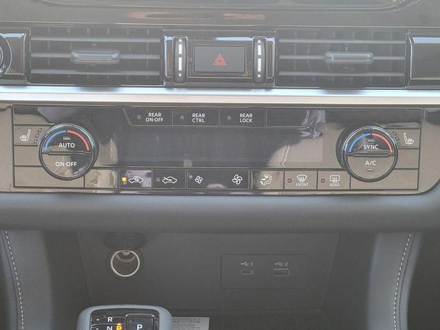 Photo of 2025 Black Nissan Pathfinder