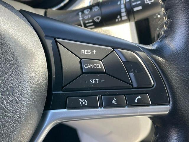 Photo of 2022 Brilliant Silver Metallic Nissan Rogue Sport