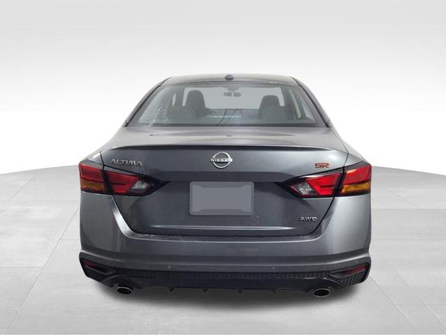 Photo of 2025 Gun Metallic Nissan Altima