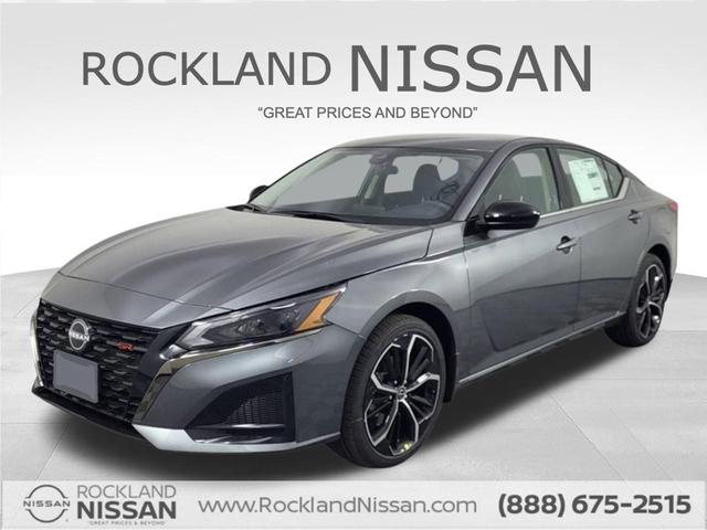 Photo of 2025 Gun Metallic Nissan Altima
