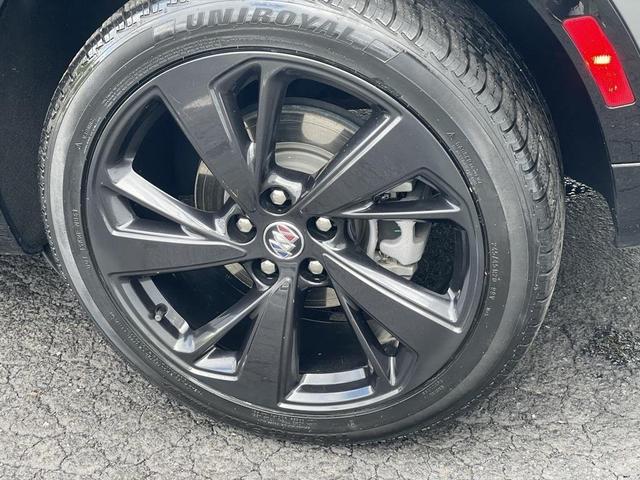 Photo of 2023 Gray Metallic Buick Envision
